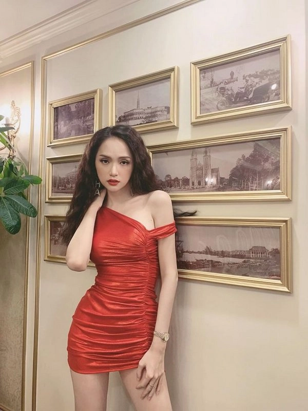 Giáng sinh chưa tới hương giang đã diện váy đỏ sexy đọ dáng cực gắt với hà hồ - 3