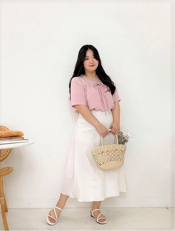 Gợi ý loạt công thức phối áo blouse đẹp chị em tha hồ diện đi làm đi chơi - 11