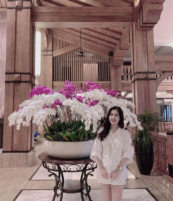 Hậu tái ngộ chồng ngày sinh nhật con vợ cũ việt anh lên đồ quyến rũ khoe sắc mặn mà - 12