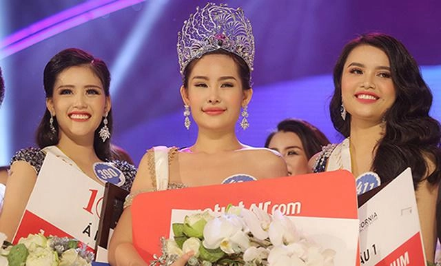 Hé lộ bí mật hiếm ai biết trong phòng đo đạc cơ thể của các thí sinh hoa hậu - 9