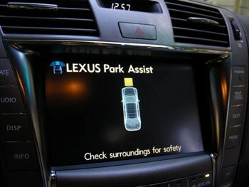  hệ thống đỗ tự động trên lexus ls460 - 1