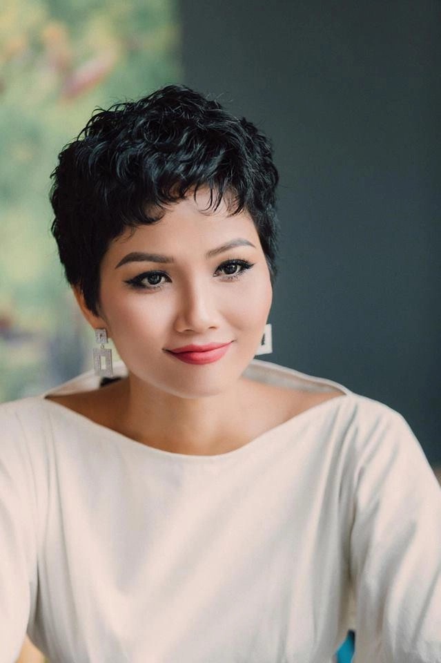 Hhen niê gây choáng vì gương mặt tròn vo nhưng khi biết lý do ai cũng bật cười - 2