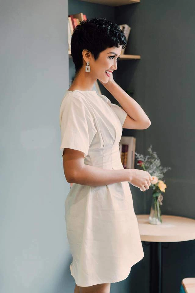 Hhen niê gây choáng vì gương mặt tròn vo nhưng khi biết lý do ai cũng bật cười - 7