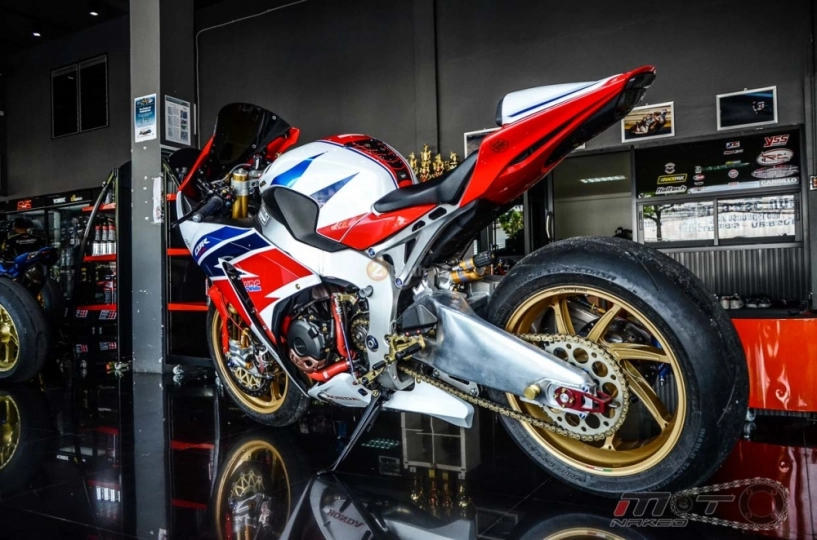 Honda cbr1000rr sp siêu khủng trong bản độ sport racing - 24