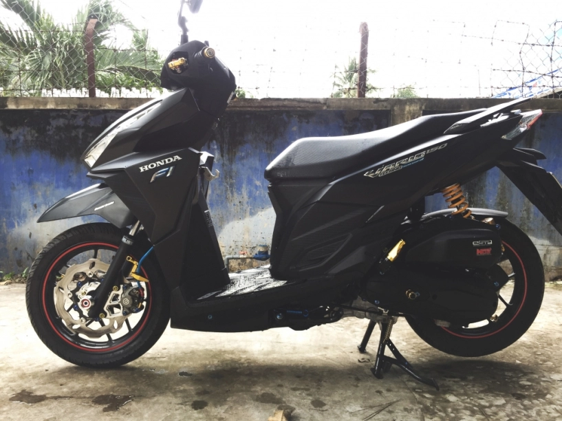 Honda vario bản độ đậm chất hàng hiệu của dân chơi việt - 1