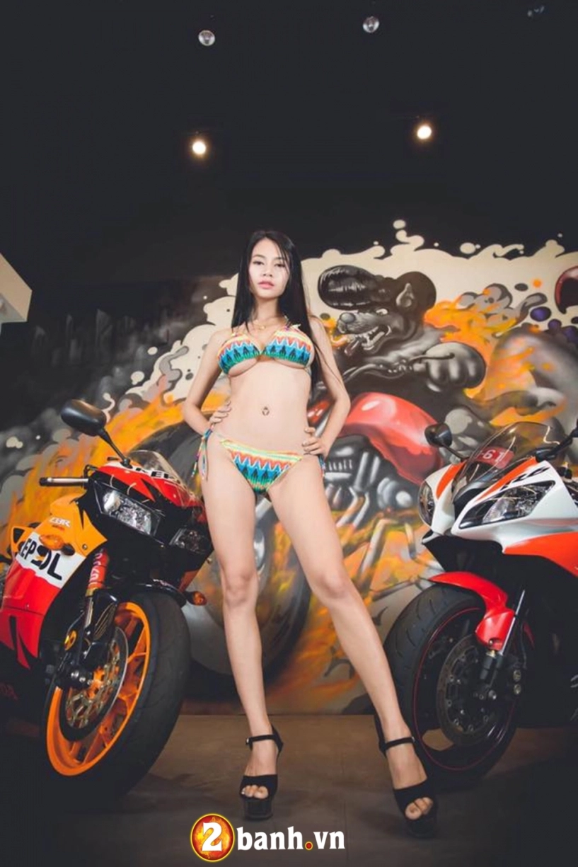 Hot girl nóng bỏng với bikini khoe dáng cạnh cặp đôi moto 600cc - 8