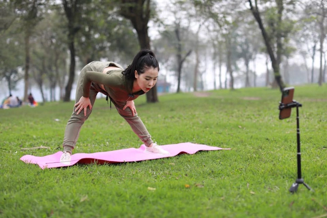 Huấn luyện viên gym giúp bệnh nhân k vượt qua cơn đau nhờ phương pháp tập luyện riêng - 3