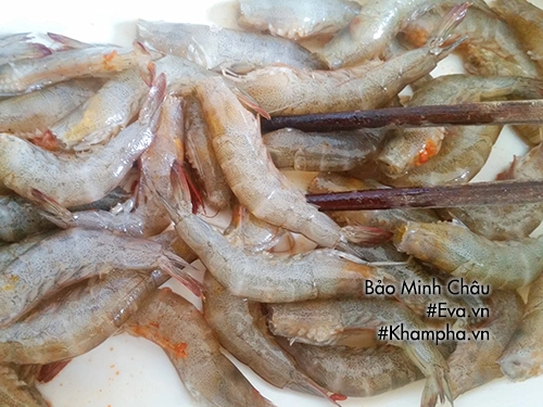 Hướng dẫn làm tôm rim mặn ngọt đậm đà đưa cơm - 2