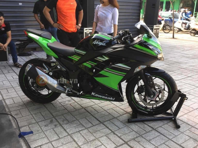 Kawasaki việt nam chính thức ra mắt z900 z650 và ninja 300 2017 - 4