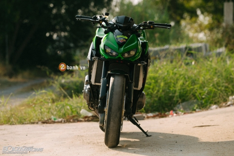 Kawasaki z1000 đầy hấp dẫn với bản độ hàng hiệu của biker thái - 2