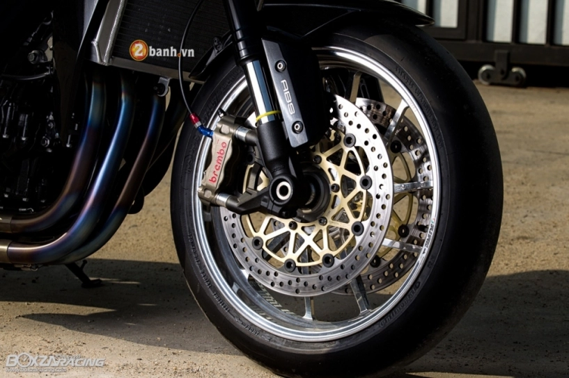 Kawasaki z1000 đầy hấp dẫn với bản độ hàng hiệu của biker thái - 7