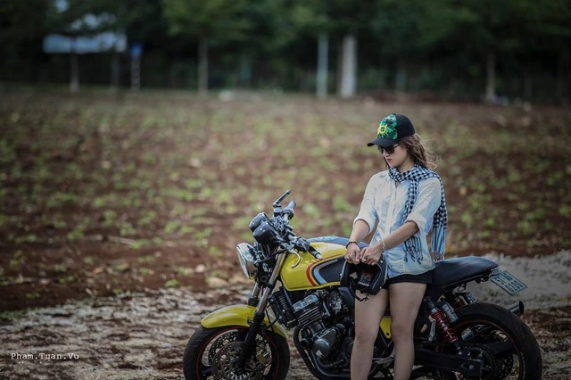 Khâm phục cô gái tuổi cọp làm nghề sửa xe môtô - 15