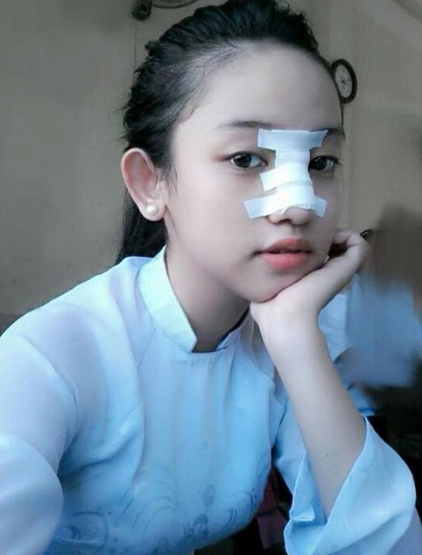 Khoe thầy bói phán tướng tốt thúy vi bị mỉa mai sửa hết rồi mà vẫn coi mặt được à - 7