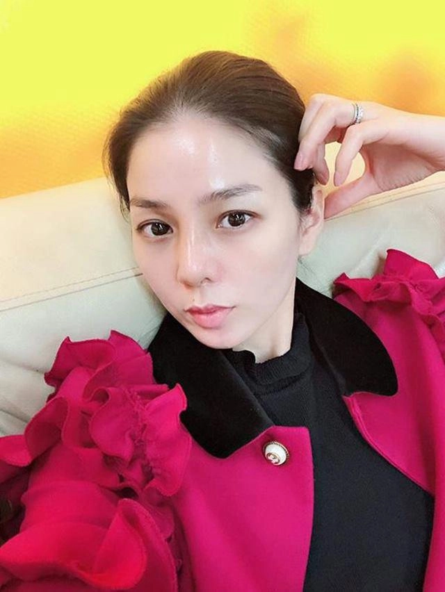 Không cần sụn mũi giả lệ quyên vẫn biến nhan sắc trẻ đẹp như gái 20 bằng cách này - 4