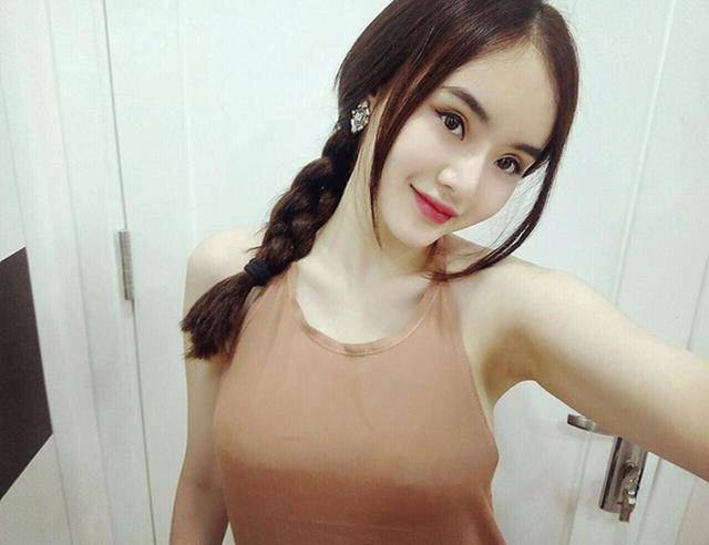 Không còn đen nhẻm nổi loạn em gái angela phương trinh khoe vẻ xinh đẹp bốc lửa không kém chị - 3
