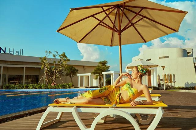 Không phải cằm xuyên thủng vạn vật khuôn miệng đỏ rực khó hiểu của minh hằng mới gây chú ý - 9