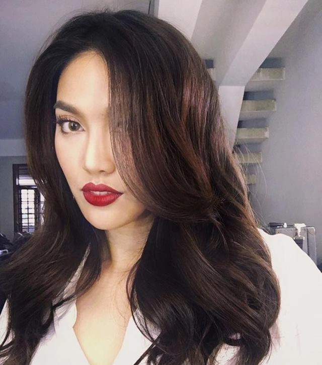 Không phải nude hay hồng đỏ chính là màu son giúp môi thâm lan khuê lên đời nhan sắc - 15