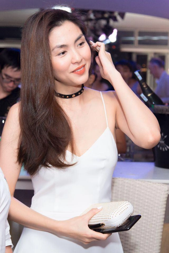 Là 2 biểu tượng nhan sắc nhưng hà hồ hà tăng cũng có lúc gầy nhẳng như xác ve - 5