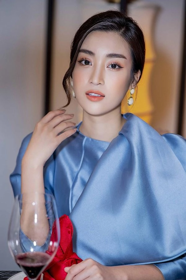 Lạ đời thay điểm trừ nhan sắc này của đỗ mỹ linh chính là điều bao cô gái mơ ước - 5