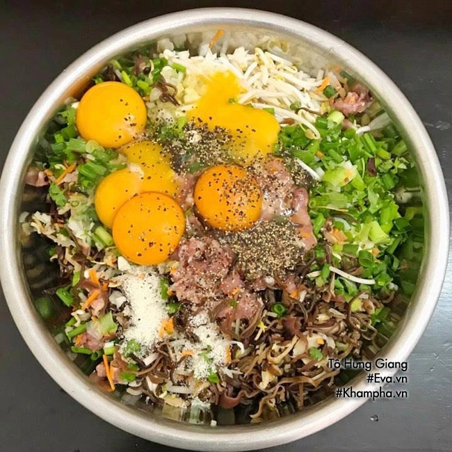 Làm nem rán thập cẩm kiểu này đảm bảo cả nhà khen - 2