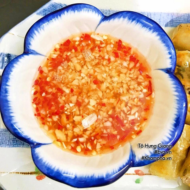 Làm nem rán thập cẩm kiểu này đảm bảo cả nhà khen - 7