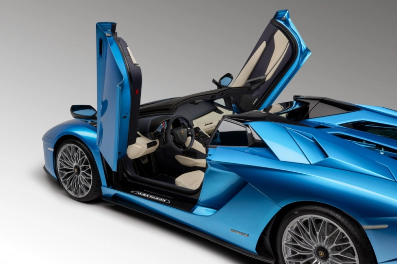 Lamborghini trình làng phiên bản aventador s roadster - 5