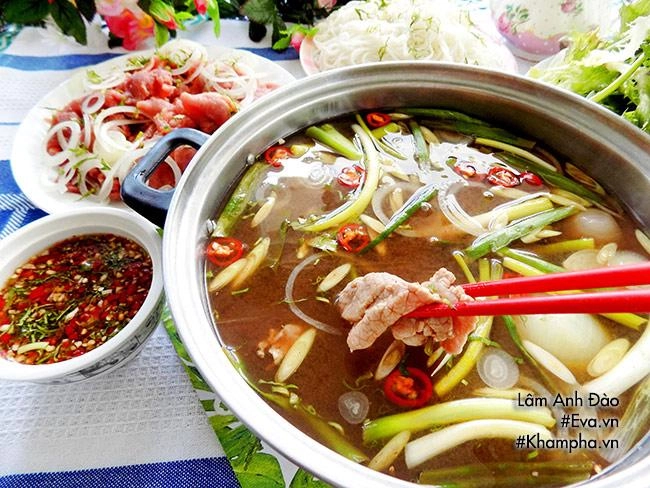 Lẩu bò nhúng mắm me nóng bỏng lưỡi ngày lạnh - 9