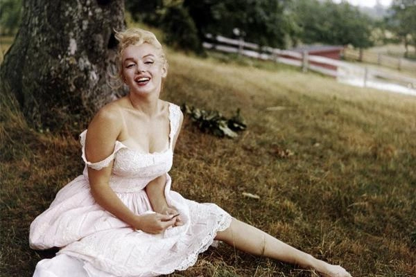Lấy chồng 3 lần nhưng nhan sắc vẫn bất bại đây chính là bí mật của marilyn monroe - 1