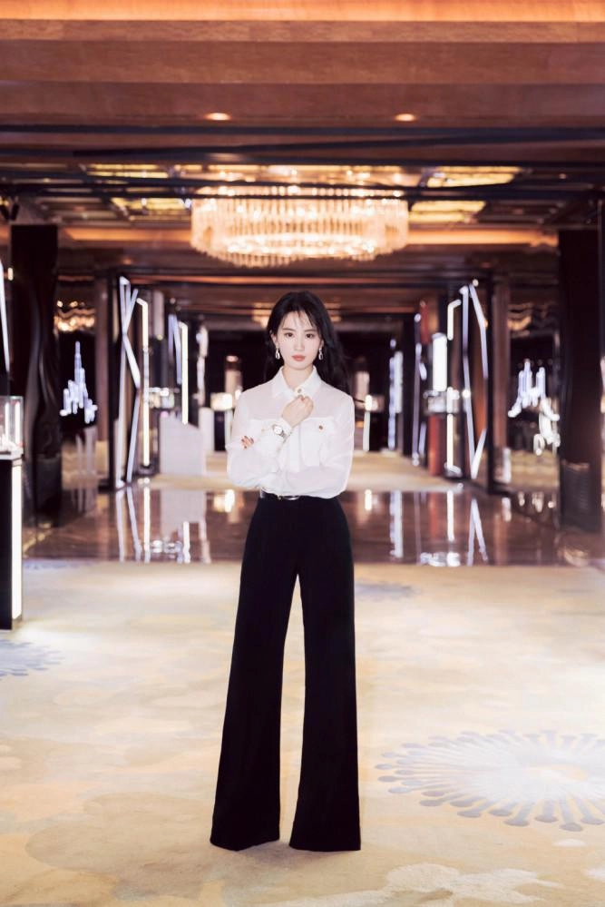 Lưu diệc phi có khí chất thần tiên nhờ bí quyết ở dơ không tắm gội chỉ dùng phấn thơm - 9