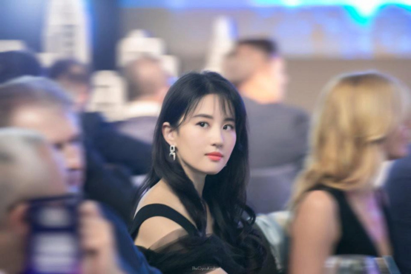 Lưu diệc phi có khí chất thần tiên nhờ bí quyết ở dơ không tắm gội chỉ dùng phấn thơm - 12