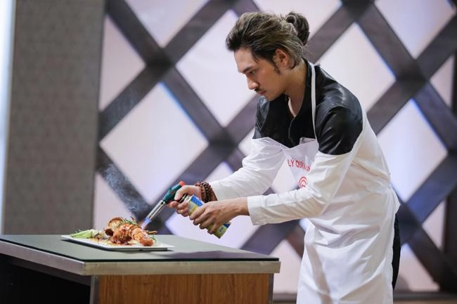 Masterchef vn chê đề bài phi lý lý quý khánh vẫn vượt rào an toàn - 5