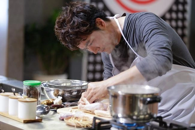 Masterchef vn chê đề bài phi lý lý quý khánh vẫn vượt rào an toàn - 9