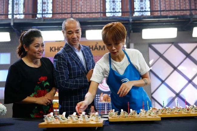 Masterchef vn hà anh sẽ nghi ngờ chuyên môn của bgk nếu chọn đội mình thắng - 6