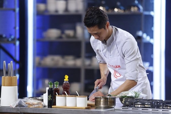 Masterchef vn thiếu thời gian pha lê vừa nấu ăn vừa đọc thần chú - 2