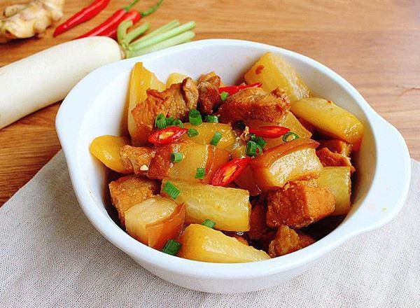 Cuối tuần lạnh vợ nấu 6 món thịt kho chồng con không bước chân khỏi cửa để ở nhà ăn - 4