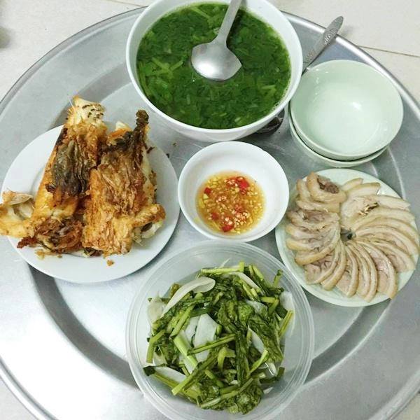 Mẹ 2 con chia sẻ những mâm cơm ngon miệng dành cho 4 người - 2