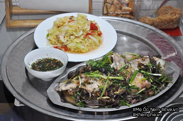 Mẹ hà nội đinh cư ơ sài gòn khoe mâm cơm ai nhìn cũng phai chú ý bát nước chấm - 8