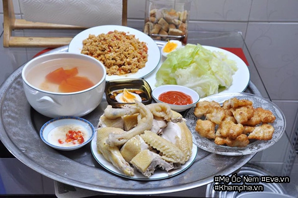 Mẹ hà nội đinh cư ơ sài gòn khoe mâm cơm ai nhìn cũng phai chú ý bát nước chấm - 10