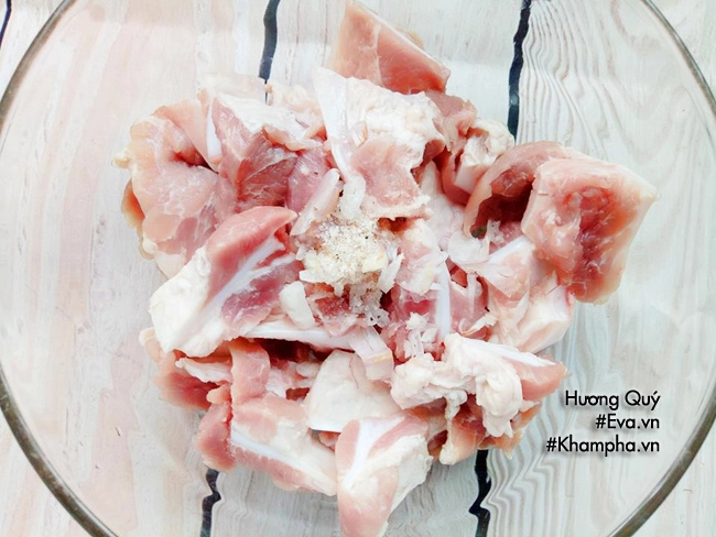 Mẹ nấu canh sườn sụn rau củ chuẩn vị đậm đà đưa cơm - 3