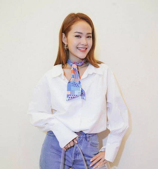 Minh hằng gây sốc với gương mặt cứng đơ như ma-nơ-canh mắt ti hí và miệng biến dạng - 9