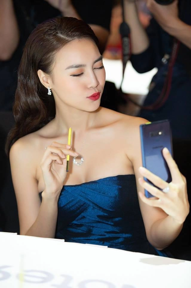 Mở hàng tháng 9 fan tiếp tục không tin hari won đẹp tự nhiên tiếp theo là lan ngọc - 8