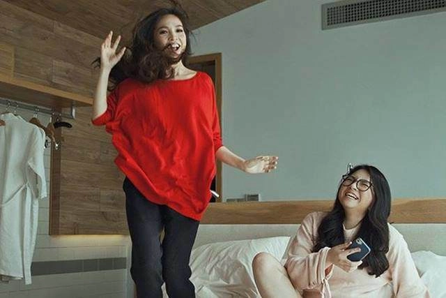 Mới 17 tuổi con gái hiền thục đã cao như người mẫu và dự đoán xinh chẳng thua mẹ - 4