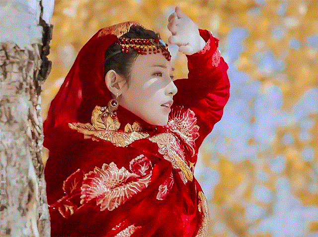 Mỹ nhân tân cương lăm le soán ngôi địch lê nhiệt ba vì sở hữu dung nhan tiên tỷ - 2