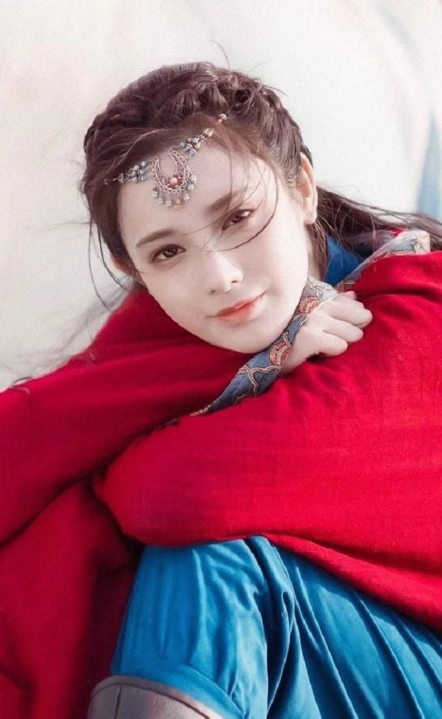 Mỹ nhân tân cương lăm le soán ngôi địch lê nhiệt ba vì sở hữu dung nhan tiên tỷ - 4