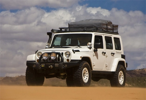  ngủ trên nóc của jeep wrangler overland - 1