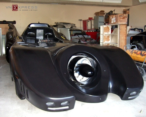  người việt tại mỹ chế tạo siêu xe batmobile - 2