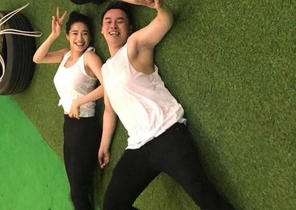 Nhã phương đăng ảnh chăm chỉ tập gym dân mạng chỉ tập trung vào vòng 1 khủng của cô - 5