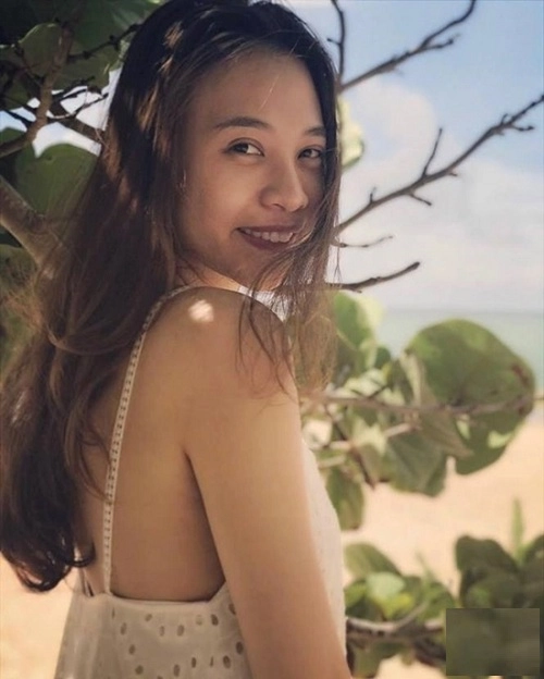 Nhan sắc bạn gái mới cường đô la khi để mặt mộc và diện bikini thiêu đốt ánh nhìn - 6