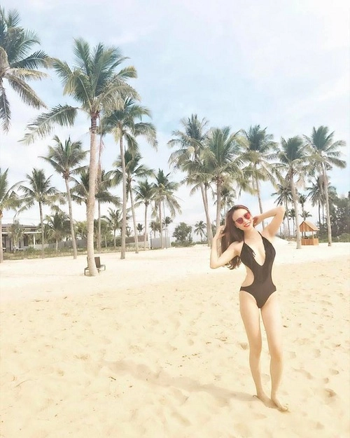 Nhan sắc bạn gái mới cường đô la khi để mặt mộc và diện bikini thiêu đốt ánh nhìn - 12