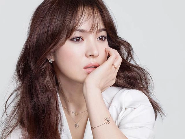 Nhan sắc đỉnh cao hơn cả bản gốc của mỹ nhân được mệnh danh là giống song hye kyo - 18